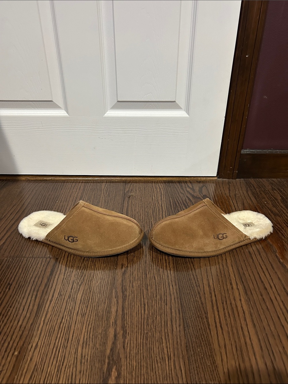 UGG Men's Chestnut Suede Shearling Lined Slippers scuff slipper shoes 11 - Picture 3 of 7